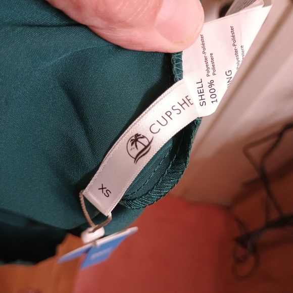 Cupshe Green Backless Cut Out Gown - Picture 5 of 6